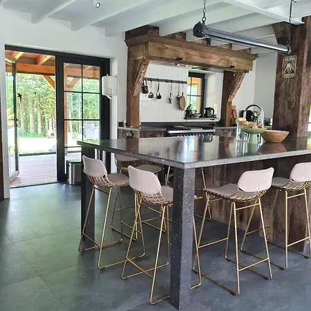 Geniet In Deze Luxe Boerderij Op Een Eiland, Nabij Strand En Stad! Сasa de vacaciones